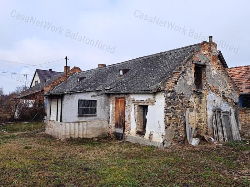 Baugrundstück mit Bestandshaus in Nemesgulács