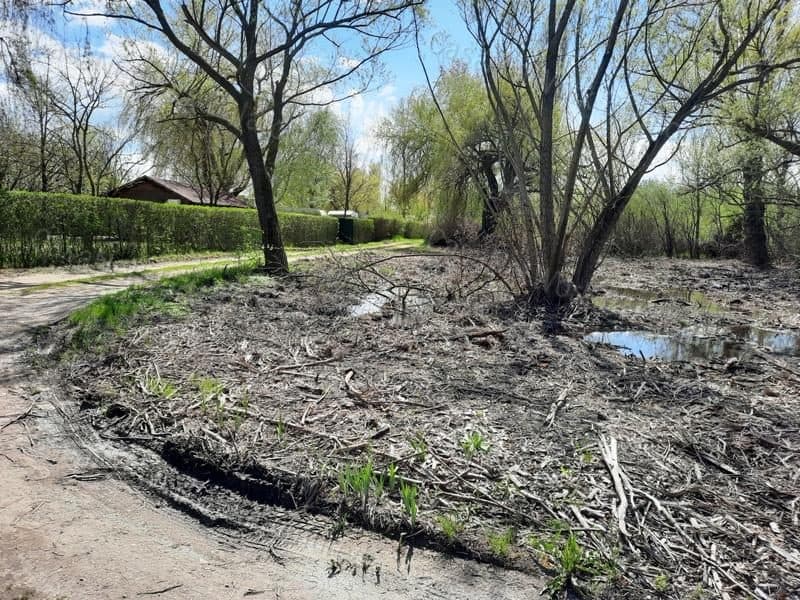 Aufmerksamkeit Angler: Seenaher Grund zum Verkauf - GRUNDSTÜCK IN BALATONAKALI