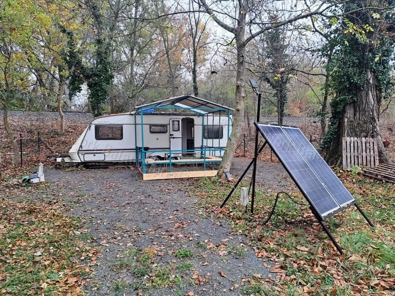 Landwirtschaftliche Fläche mit Wohnwagen in Badacsonytördemic nahe Balaton